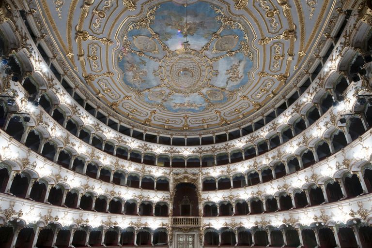 Piacenza, Teatro Municipale, la sala teatrale (foto Andrea Scardova, IBC) 2016